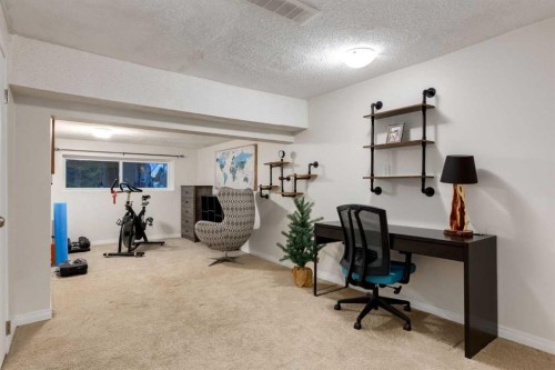 4 Cedarbrook Way Sw, Calgary, AB - Indoor