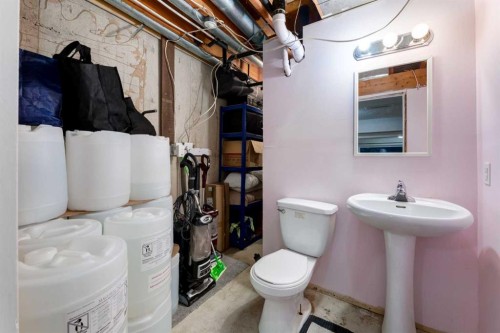 4 Cedarbrook Way Sw, Calgary, AB - Indoor Photo Showing Basement