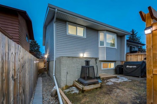 4 Cedarbrook Way Sw, Calgary, AB - Outdoor