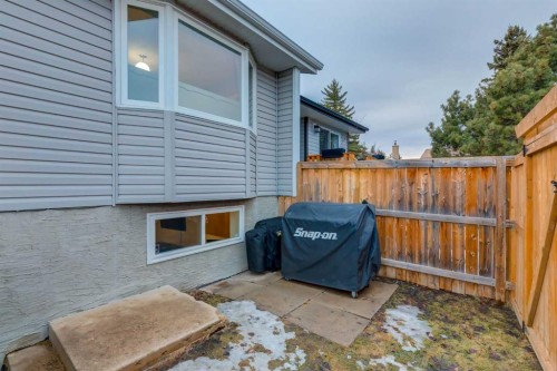 4 Cedarbrook Way Sw, Calgary, AB - Outdoor With Deck Patio Veranda With Exterior