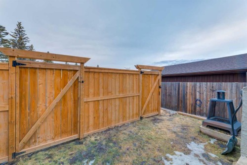 4 Cedarbrook Way Sw, Calgary, AB - Outdoor