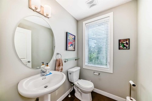 55-300 Marina Drive, Chestermere, AB - Indoor Photo Showing Bathroom