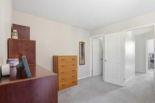 43 Everstone Place Sw, Calgary, AB - Indoor