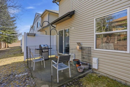 43 Everstone Place Sw, Calgary, AB - Outdoor With Deck Patio Veranda With Exterior