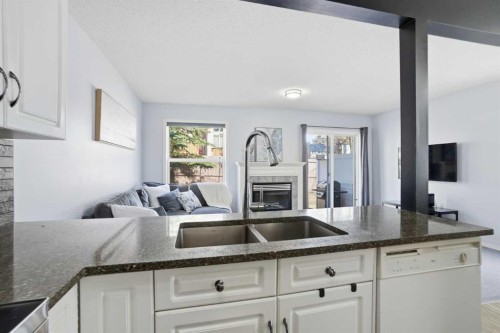 43 Everstone Place Sw, Calgary, AB - Indoor Photo Showing Kitchen With Double Sink