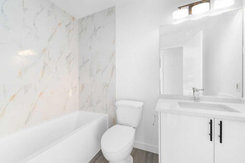 361 Martinwood Place Ne, Calgary, AB - Indoor Photo Showing Bathroom
