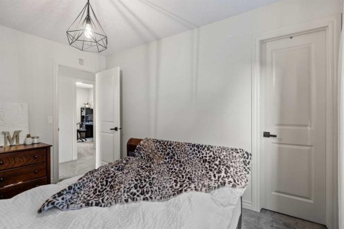 311 Chaparral Ravine View Se, Calgary, AB - Indoor Photo Showing Bedroom