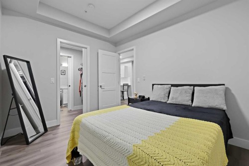 105-8355 19 Avenue Sw, Calgary, AB - Indoor Photo Showing Bedroom