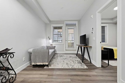 105-8355 19 Avenue Sw, Calgary, AB - Indoor Photo Showing Other Room