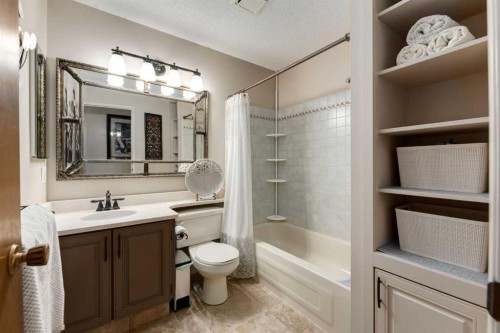 8 Deerwood Road Se, Calgary, AB - Indoor Photo Showing Bathroom