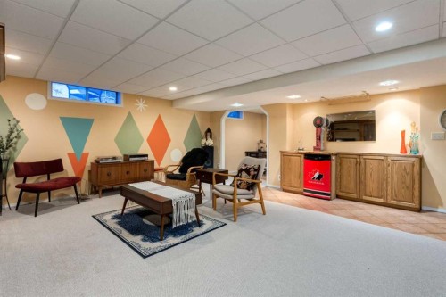 8 Deerwood Road Se, Calgary, AB - Indoor