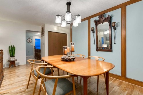 8 Deerwood Road Se, Calgary, AB - Indoor Photo Showing Dining Room