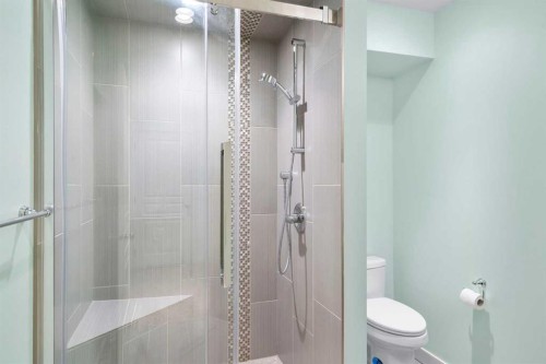 9 Sage Valley Park Nw, Calgary, AB - Indoor Photo Showing Bathroom