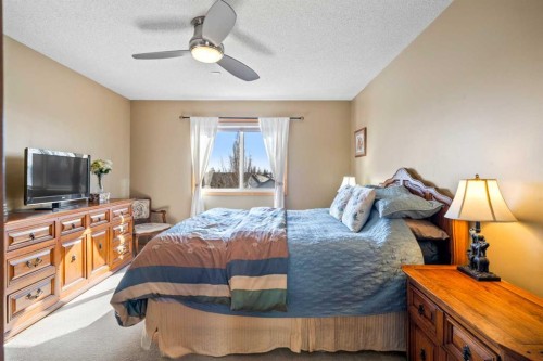 60 Cranfield Place Se, Calgary, AB - Indoor Photo Showing Bedroom