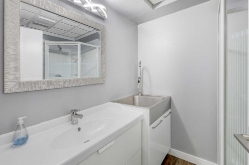 19 Riverstone Crescent Se, Calgary, AB - Indoor