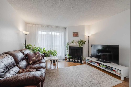 9208-315 Southampton Drive SW Calgary, AB T2W 2T6