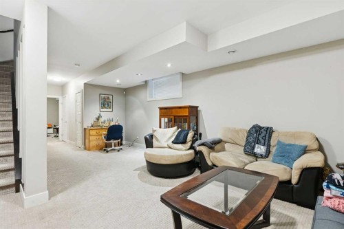 2231 26 Avenue Sw, Calgary, AB - Indoor