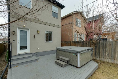 2231 26 Avenue Sw, Calgary, AB - Outdoor With Exterior