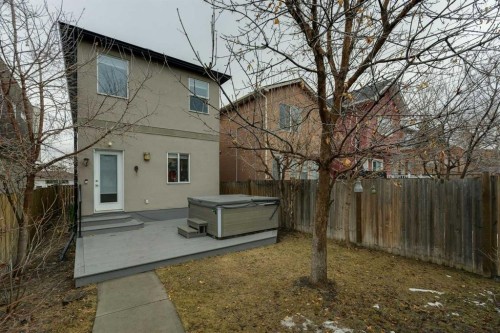 2231 26 Avenue Sw, Calgary, AB - Outdoor