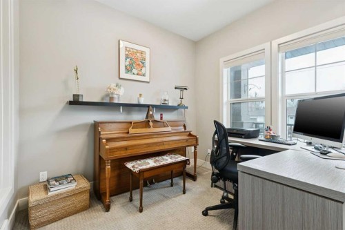 2231 26 Avenue Sw, Calgary, AB - Indoor Photo Showing Office