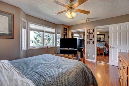 116 Macewan Ridge Close Nw, Calgary, AB - Indoor Photo Showing Bedroom
