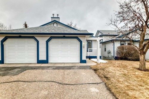 11-33 Stonegate Drive NW Airdrie, AB T4B 2V6