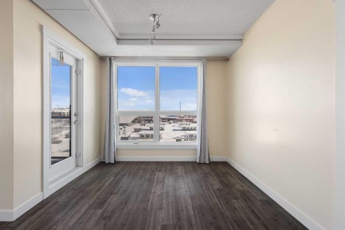 1009-8880 Horton Road Sw, Calgary, AB - Indoor Photo Showing Other Room