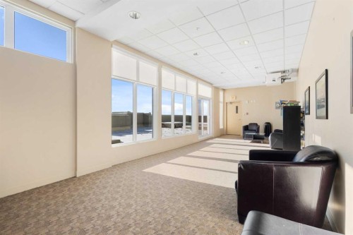 1009-8880 Horton Road Sw, Calgary, AB - Indoor Photo Showing Other Room
