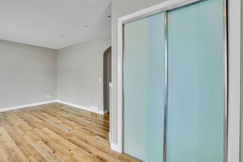 255 Citadel Acres Close Nw, Calgary, AB - Indoor Photo Showing Other Room