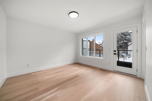 1907 28 Avenue Sw, Calgary, AB - Indoor Photo Showing Other Room