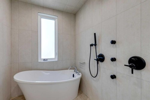 2309 21 Avenue Sw, Calgary, AB - Indoor Photo Showing Bathroom