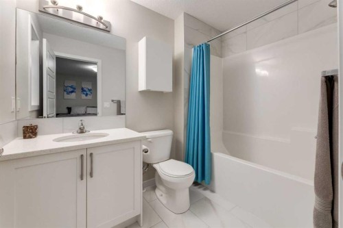 123 Drake Landing Loop, Okotoks, AB - Indoor Photo Showing Bathroom