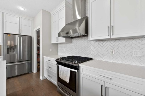 396 Evansborough Way Nw, Calgary, AB - Indoor Photo Showing Kitchen With Stainless Steel Kitchen With Upgraded Kitchen