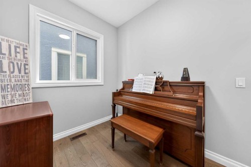 396 Evansborough Way Nw, Calgary, AB - Indoor