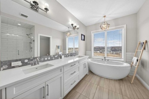 396 Evansborough Way Nw, Calgary, AB - Indoor Photo Showing Bathroom