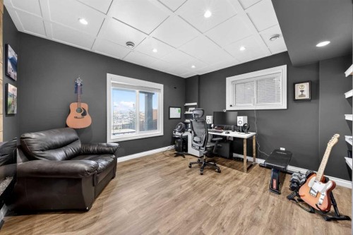 396 Evansborough Way Nw, Calgary, AB - Indoor Photo Showing Office