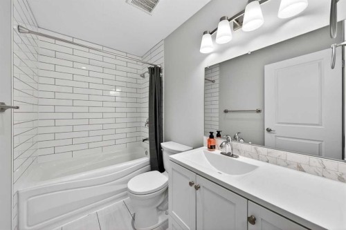 396 Evansborough Way Nw, Calgary, AB - Indoor Photo Showing Bathroom