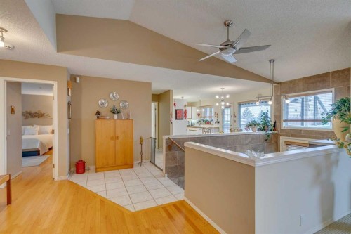 8 Douglas Woods View Se, Calgary, AB - Indoor Photo Showing Other Room