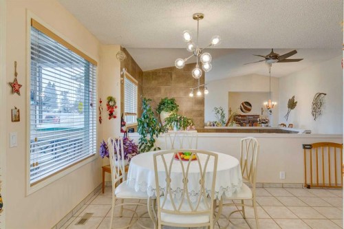 8 Douglas Woods View Se, Calgary, AB - Indoor Photo Showing Other Room