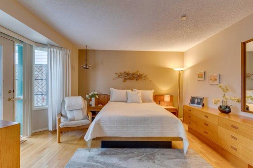 8 Douglas Woods View Se, Calgary, AB - Indoor Photo Showing Bedroom