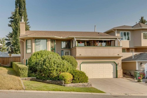 8 Douglas Woods View Se, Calgary, AB - Outdoor