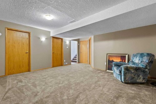 302 Stuart Street, Blackie, AB - Indoor