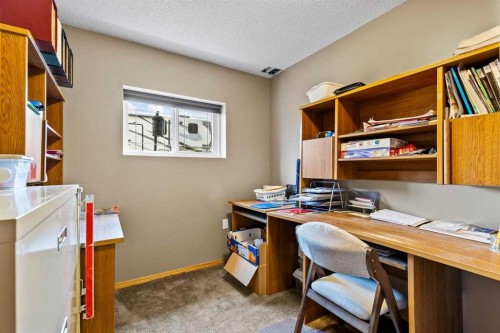 302 Stuart Street, Blackie, AB - Indoor Photo Showing Office