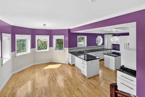 1212 15 Avenue, Didsbury, AB - Indoor Photo Showing Kitchen