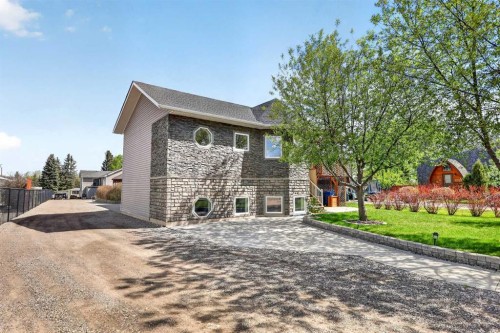 1212 15 Avenue  Didsbury, AB T0M 0S0