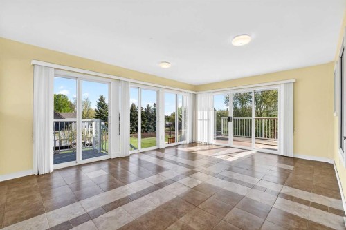 1212 15 Avenue, Didsbury, AB - Indoor