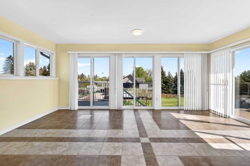 1212 15 Avenue, Didsbury, AB - Indoor Photo Showing Other Room