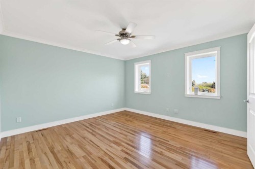 1212 15 Avenue, Didsbury, AB - Indoor Photo Showing Other Room