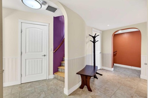 1212 15 Avenue, Didsbury, AB - Indoor Photo Showing Other Room