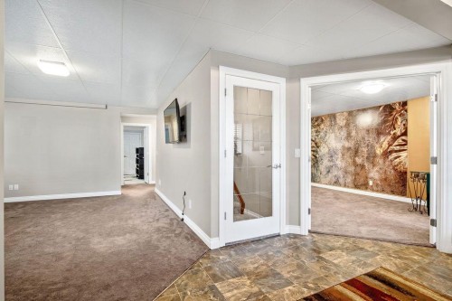 1907 Riverside Drive Nw, High River, AB - Indoor Photo Showing Bathroom